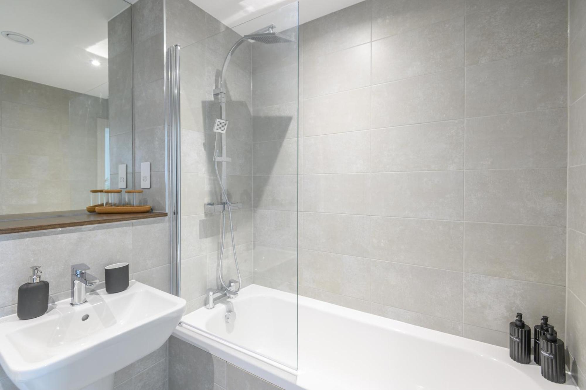 Superior 1 Bed Apartment By Leeds Train Staiton Exteriér fotografie